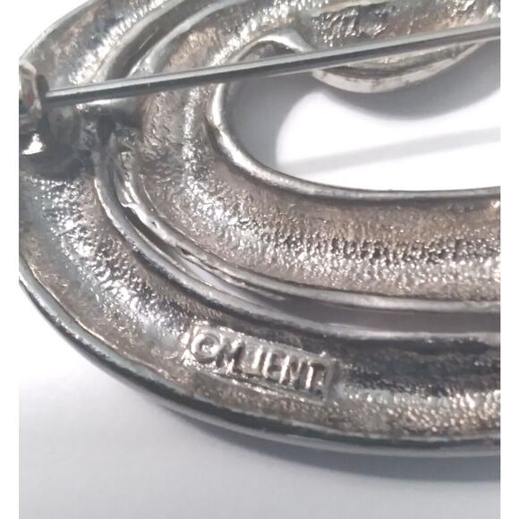 Vintage Two M Jent Brooches Large Silvertone Bow Like Goldtone Leaf Like Designs - Picture 4 of 8